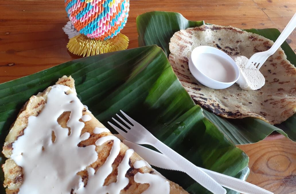 Nicaragüenses encantados con los tradicionales platillos derivados del maíz