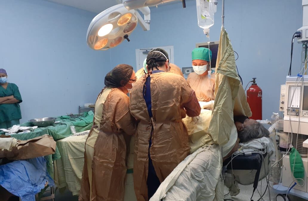 Agilizan atención a pacientes con jornadas de cirugías laparoscópia