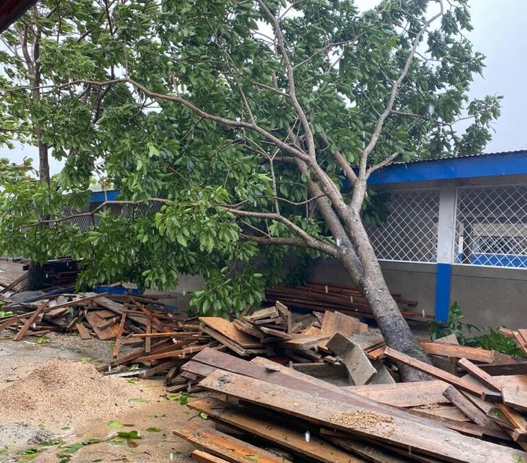 Inician labores de rehabilitación en centros dañados por el huracán Eta