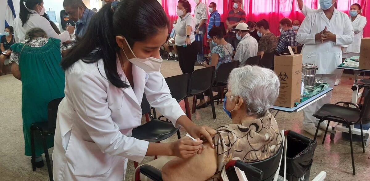 Continúan aplicando vacuna contra la Covid-19 en Nicaragua