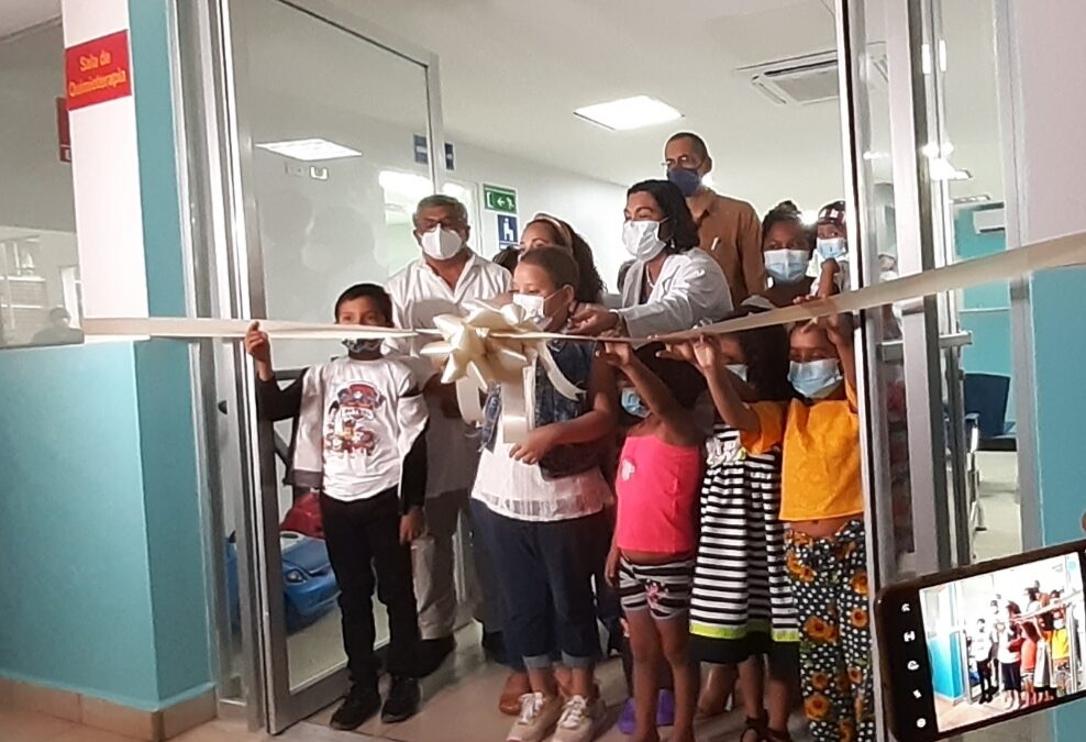Inauguran sala de quimioterapia del hospital La Mascota en Managua