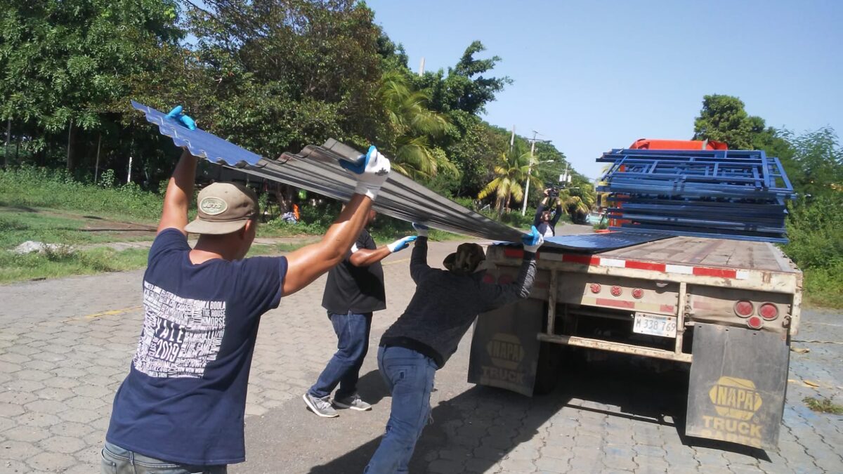Gobierno de Nicaragua envía materiales de construcción para viviendas destruidas en Santo Domingo