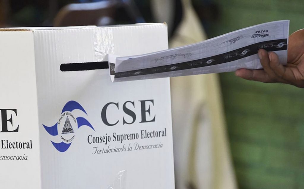 CSE entrega formularios para presentación de candidatos a partidos políticos