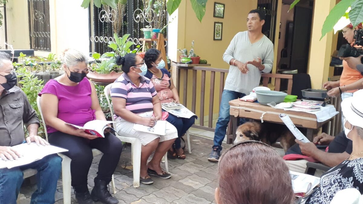 Más familias se incorporan a las escuelas técnicas de campo en Managua