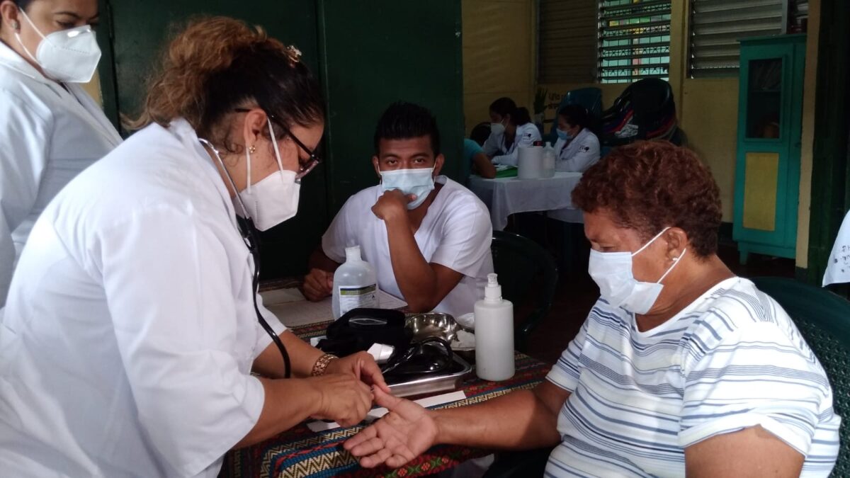Hospital Bertha Calderón acercó atención de ginecología a mujeres del barrio El Recreo