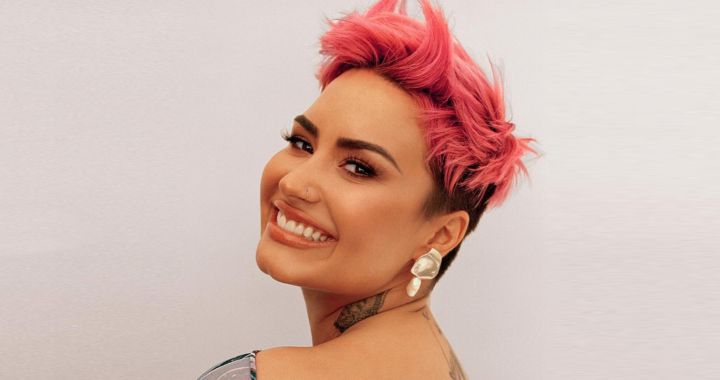 Demi Lovato podría identificarse como persona trans dentro de poco