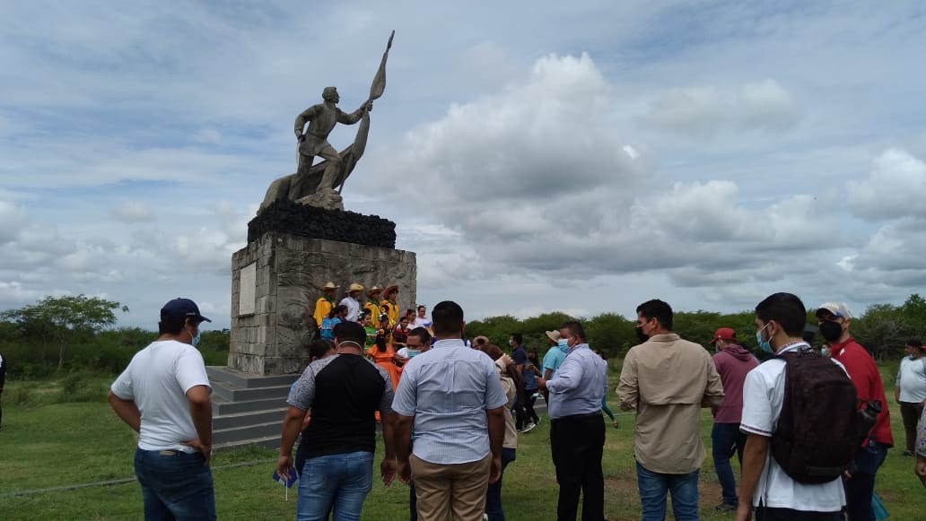 Funcionarios del Estado rinden homenaje a héroes de la Batalla de San Jacinto
