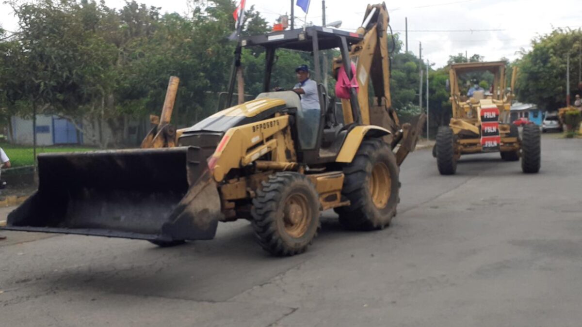 Llegan maquinarias para asfaltar 28 calles en distintos barrios de Jinotepe
