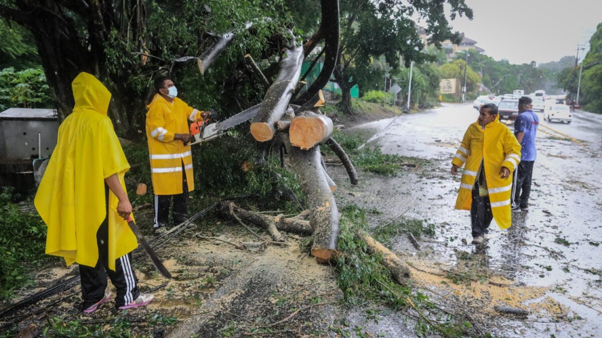 México es afectado por el huracán Nora dejando estragos e inundaciones