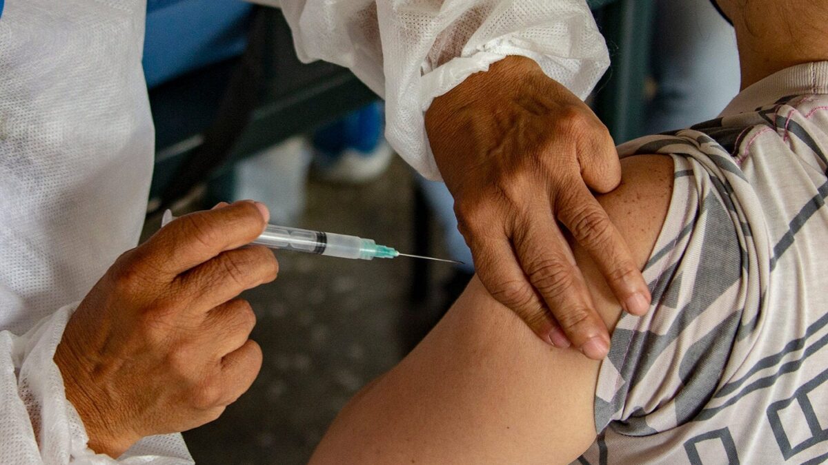 El Salvador: tercera dosis contra la Covid-19 será necesaria en ciertos grupos poblacionales