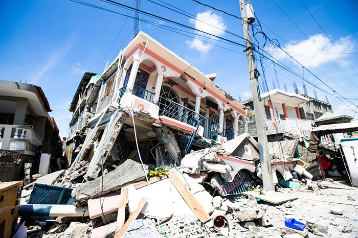Un total de 2 mil 248 fallecidos deja terremoto en Haití