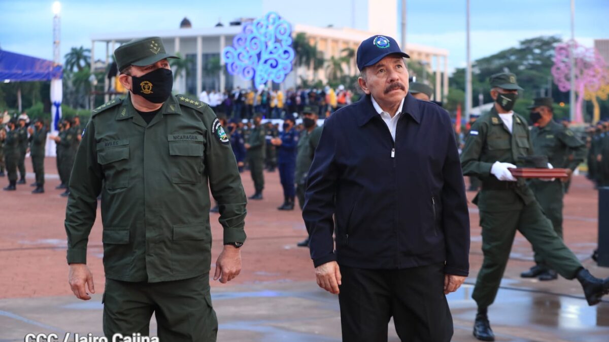 Presidente Ortega preside acto del 42 Aniversario de Constitución del Ejército de Nicaragua