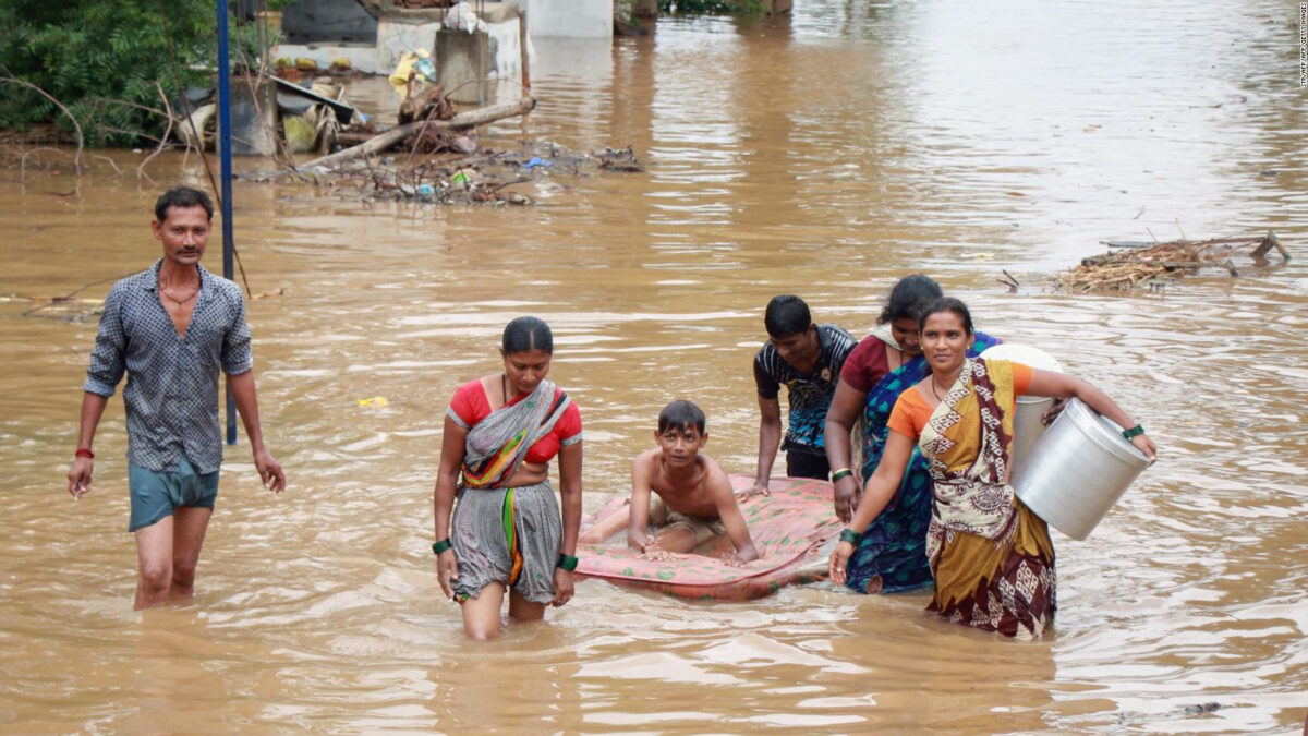Miles de familias en la India han sido evacuadas por severas inundaciones