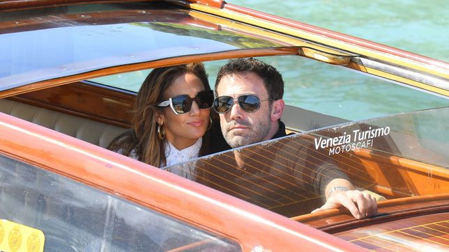 Jennifer López y Ben Affleck arriban a Venecia para Festival de Cine