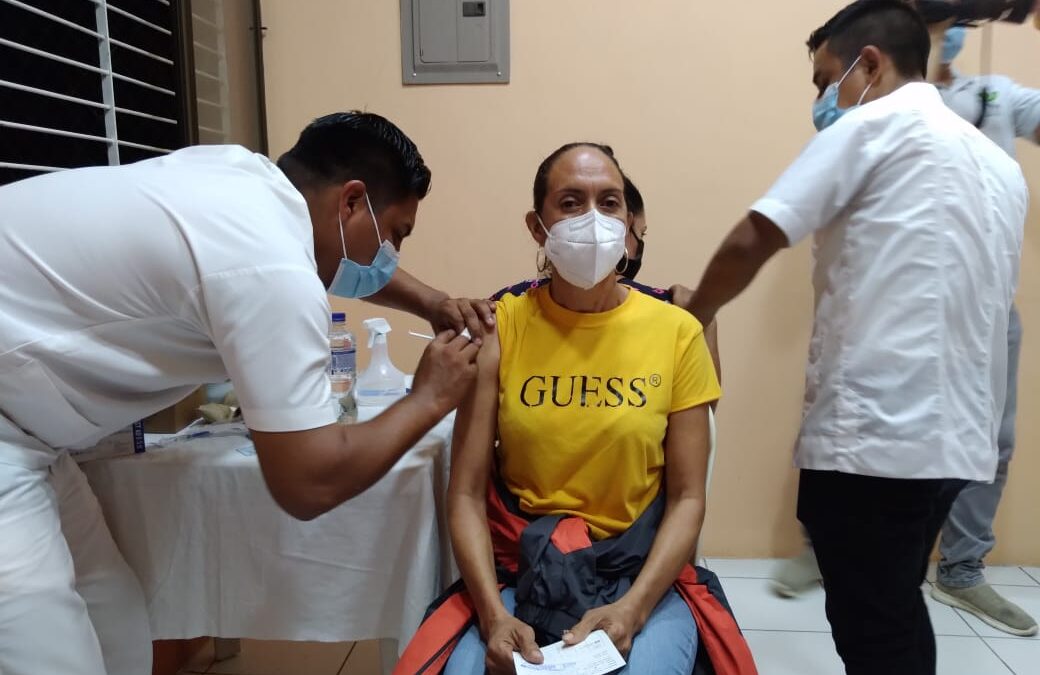 Vacunación contra la Covid-19 se desarrolla exitosamente en Estelí