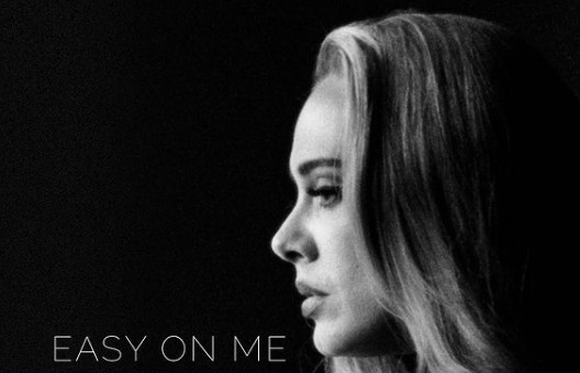 Adele podría ser multada por el video de «Easy On Me»