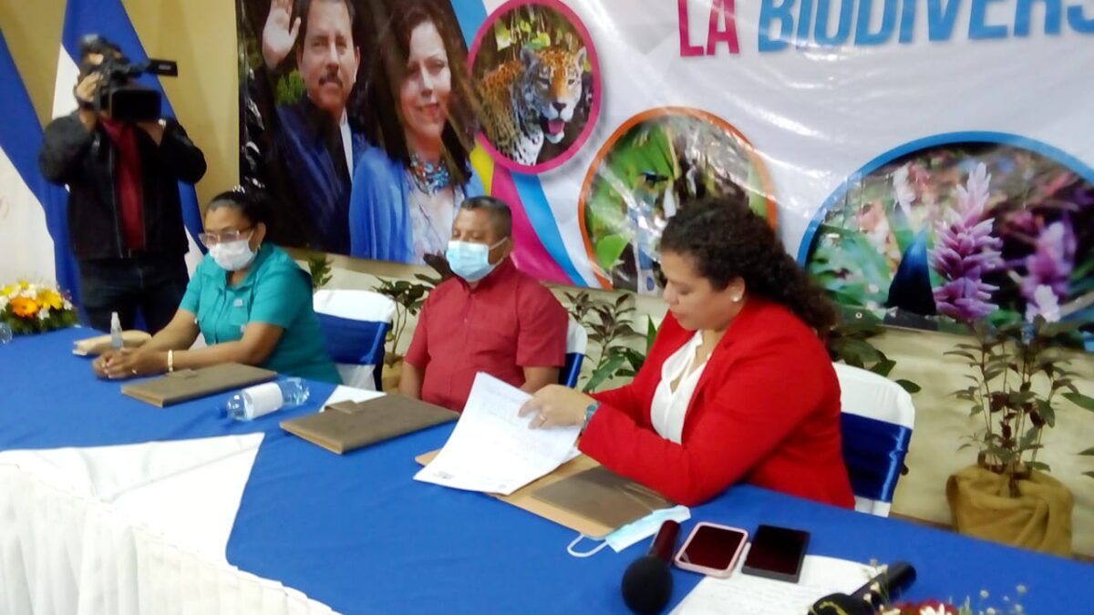 Marena y comunitarios Los Guatuzos, firman convenio de conservación