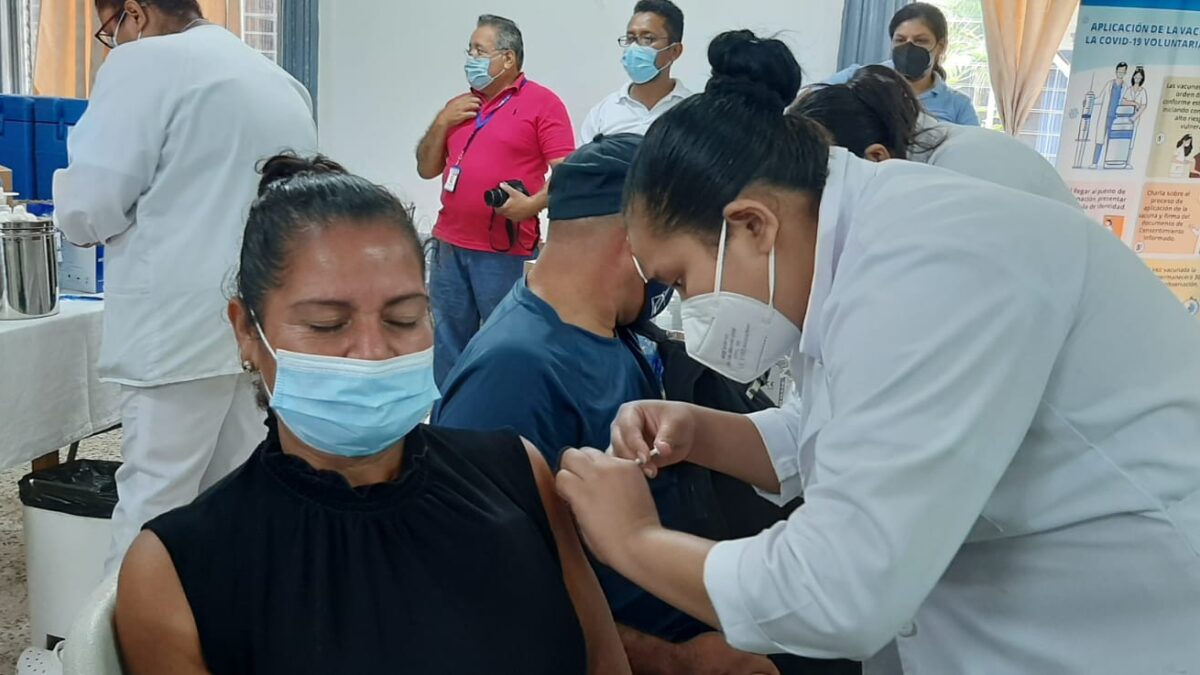 Nicaragua: primeras y segundas dosis de vacunación para el 16 de octubre