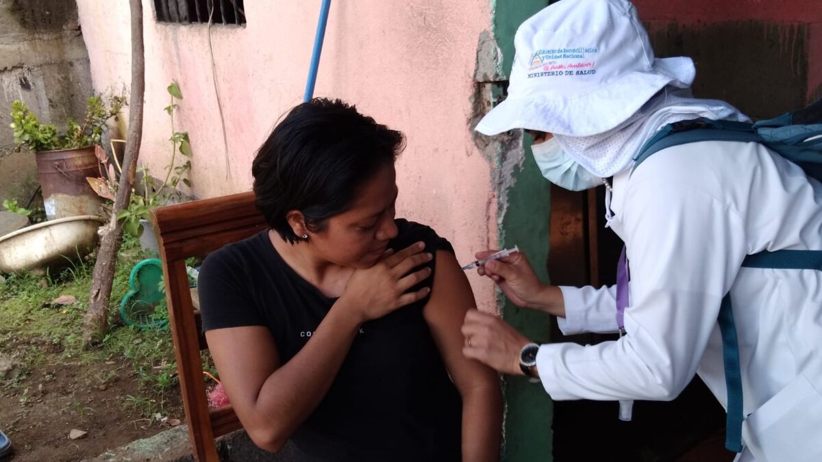 Con buena aceptación avanza vacunación casa a casa en Ticuantepe