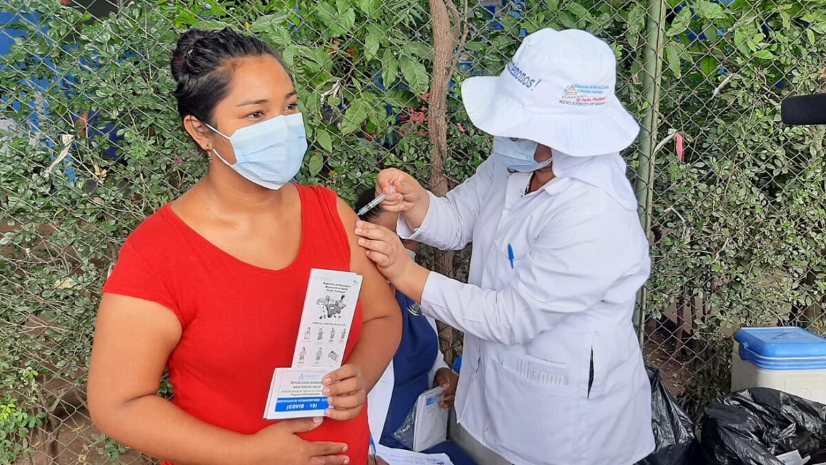 Avanza vacunación contra la Covid-19 casa a casa en Tipitapa