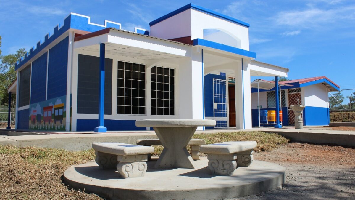 Una escuela grande y bonita para la comunidad de Las Cruces, Nueva Segovia