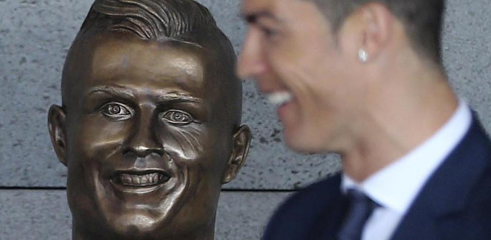 India inaugura estatua de Cristiano Ronaldo y genera polémica