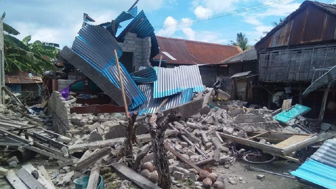 Terremoto provoca alerta de tsunami y daños materiales en Indonesia