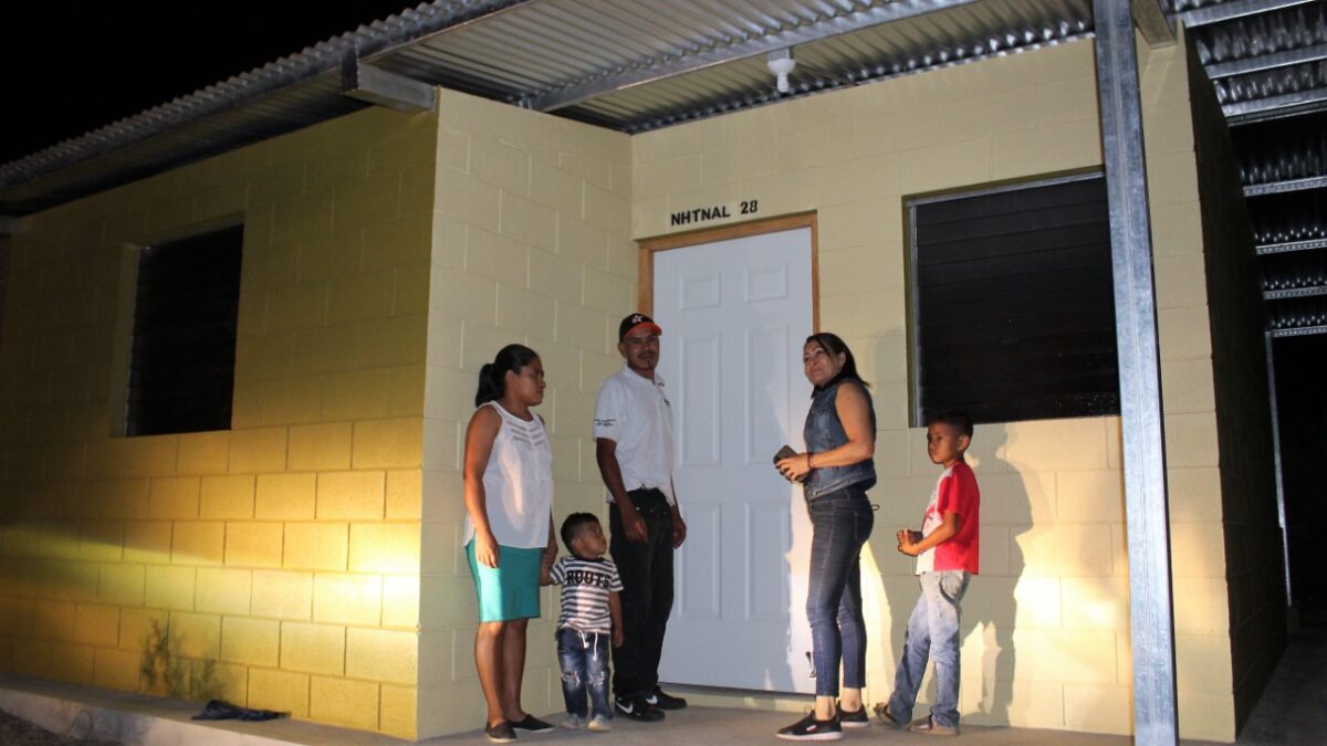 Más de 10 familias de Ocotal recibirán el año nuevo en viviendas dignas