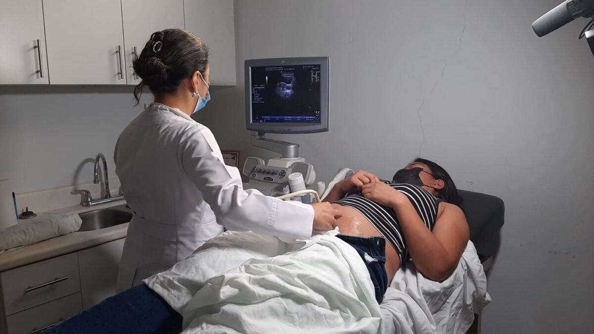 Desarrollan jornada de ultrasonidos en el hospital Bertha Calderón