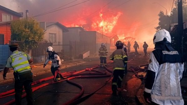 Chile: 120 viviendas fueron destruidas tras un incendio forestal