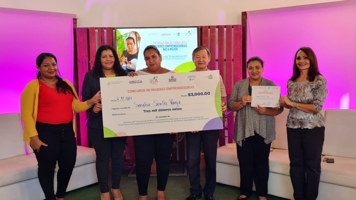 10 empresarias nicaragüenses premiadas por concurso Mujeres Emprendedoras
