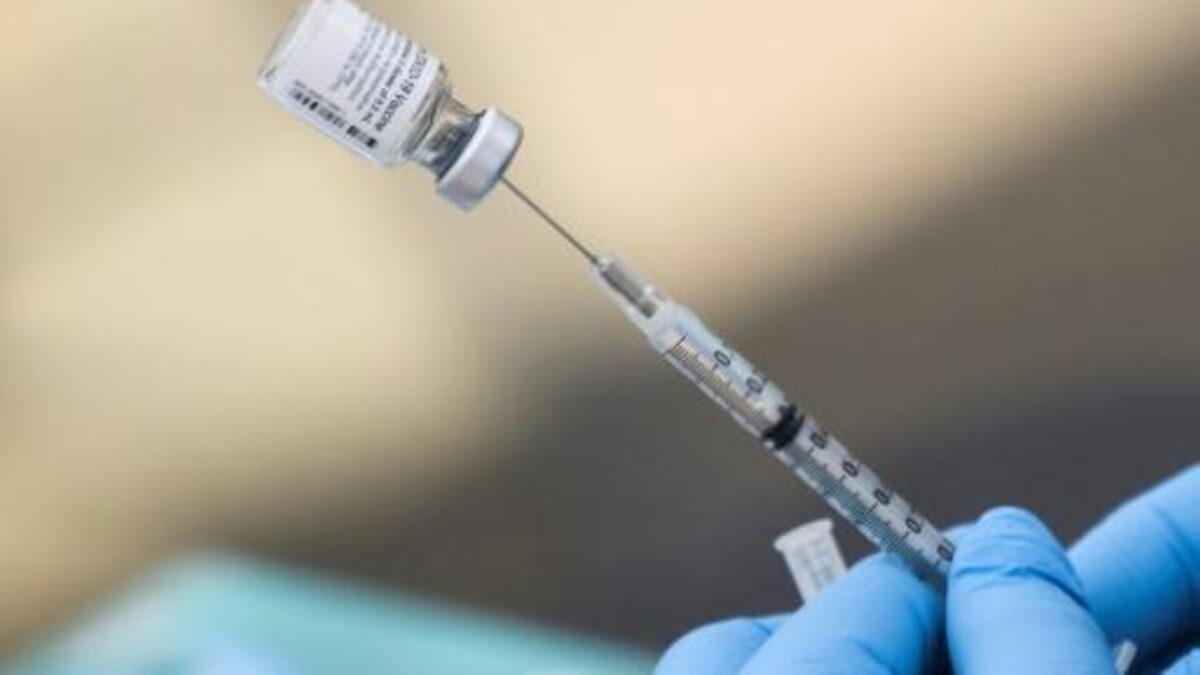 Más de 8 mil millones de vacunas antiCovid se han administrado en el mundo
