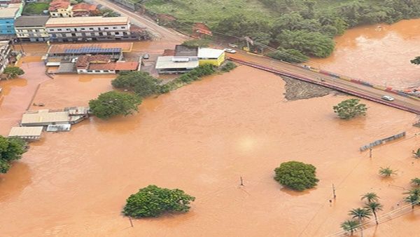 Aumenta a 24 la cifra de fallecidos por inundaciones en Brasil