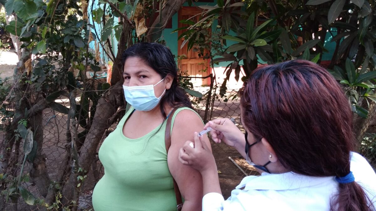 Avanza vacunación contra la Covid-19 en comunidades de Ticuantepe