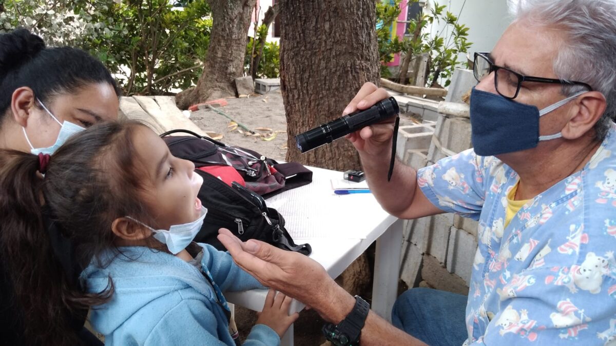 Clínica móvil llega a la comunidad San Isidro de la Cruz Verde
