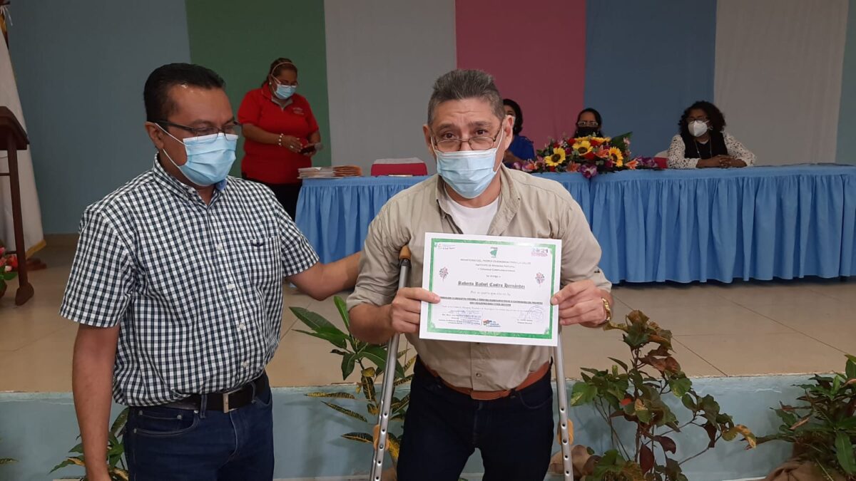 Nicaragua: más de 300 promotores de salud reciben certificación