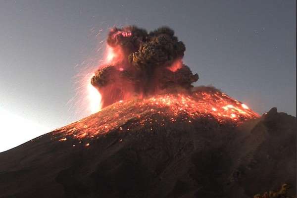 Volcán Popocatépetl registra fuerte explosión en las últimas 24 horas
