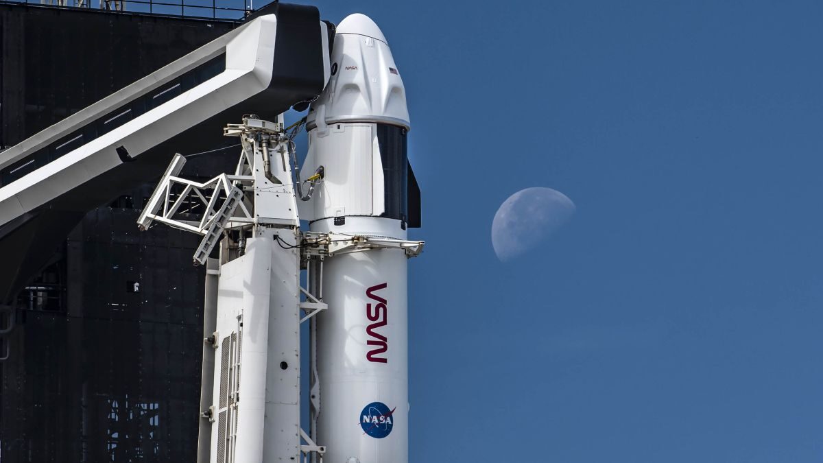 SpaceX: pretenden lanzar 52 cohetes récord en 2022