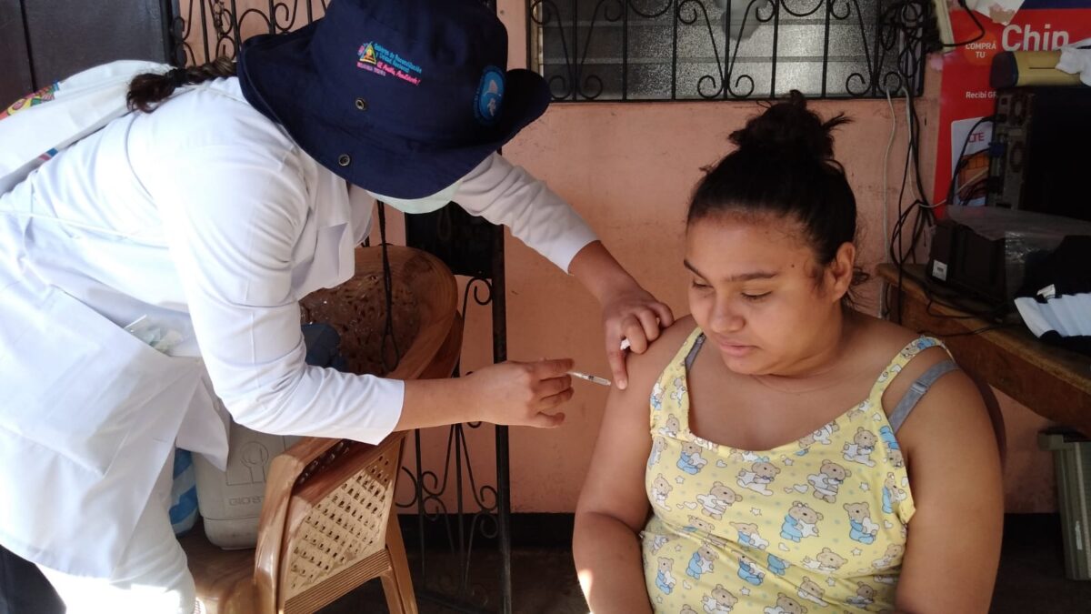 Barrio Juan Emilio Menocal, completa esquema de vacunación contra la Covid-19