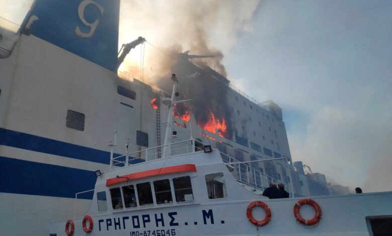 12 desaparecidos deja incendio en un ferry cerca de Grecia