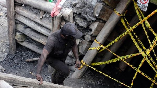 Explosión de una mina deja al menos 15 desaparecidos en Colombia