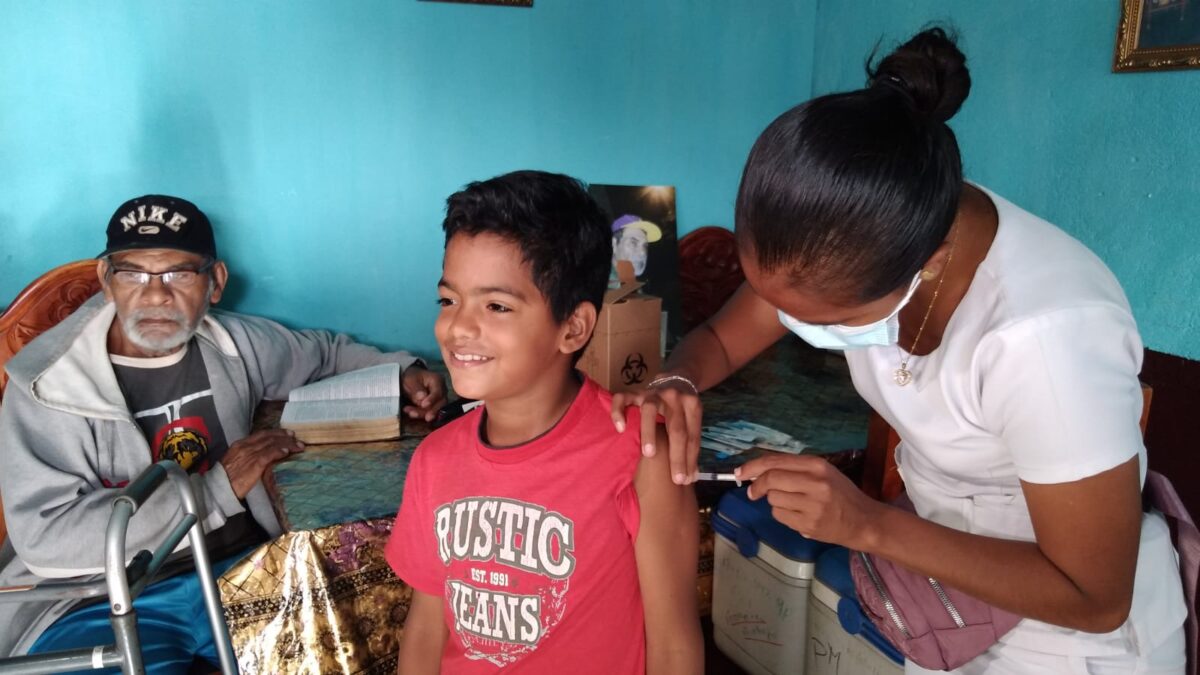 Habitantes del Jonathan González satisfechos con jornada de vacunación