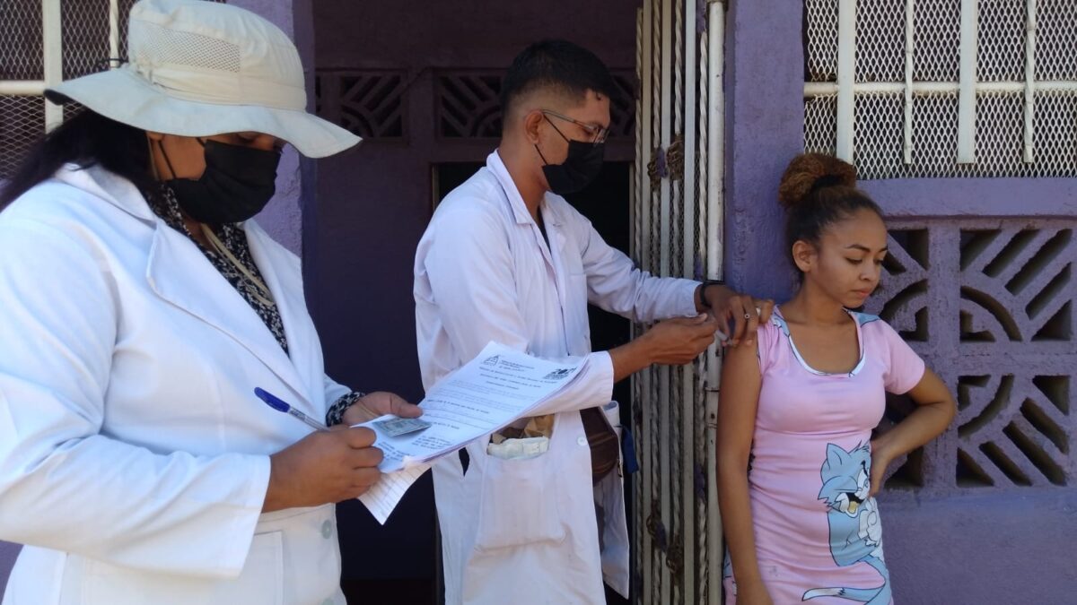 Habitantes de Tipitapa siguen vacunándose contra la Covid-19
