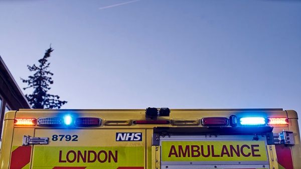 Al menos 13 heridos deja derrumbe de un edificio en Londres