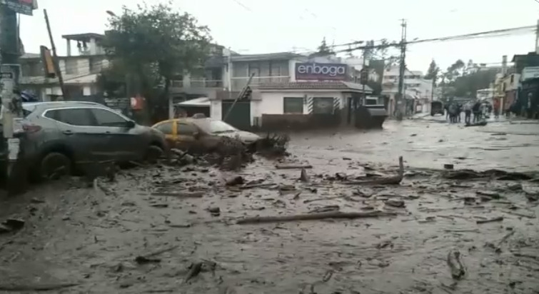 Intensas lluvias dejan al menos 11 muertos y 15 heridos en Ecuador