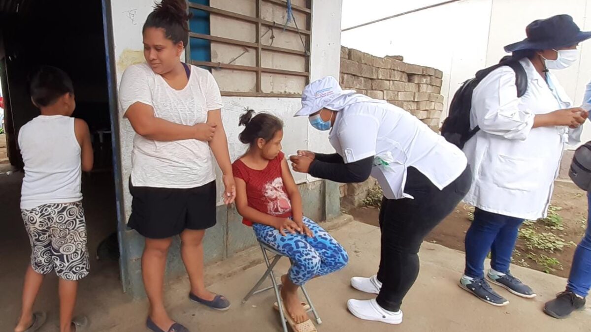 Nicaragüenses sobrevivientes de la Covid-19 recomiendan vacunarse