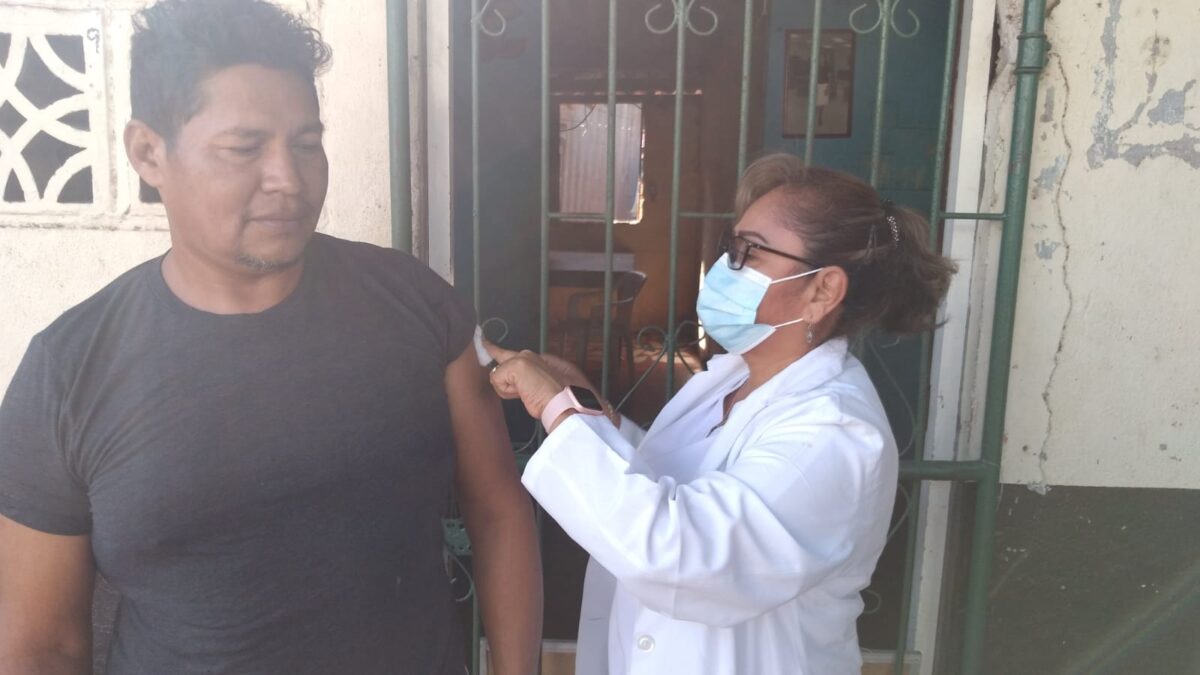 Vacunación contra la Covid-19 llega al Barrio Villa Cuba de Managua