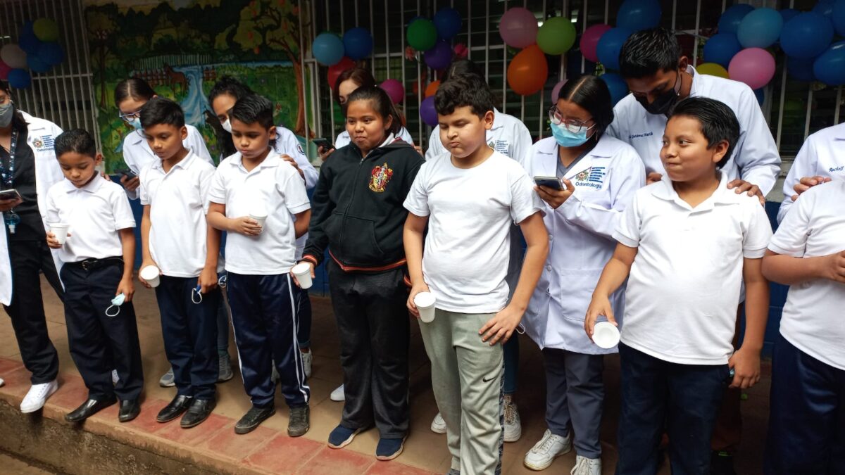 Lanzan campaña de aplicación de flúor para prevenir las caries en Managua