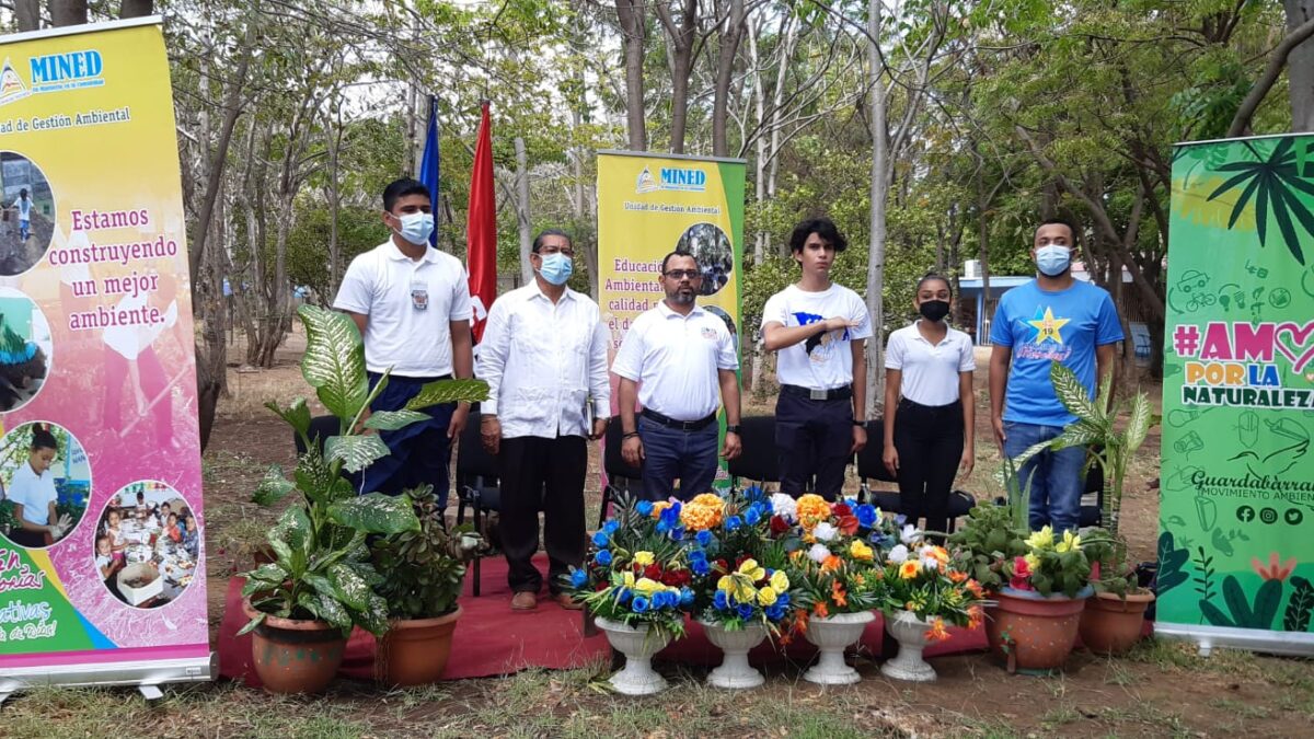 Lanzan estrategia para cuidar áreas verdes en escuelas de Nicaragua