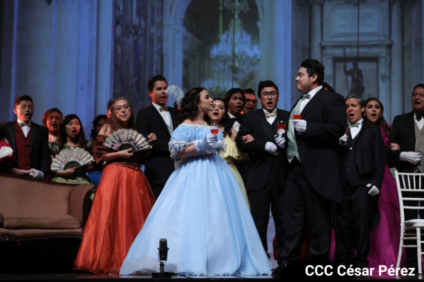 Artistas de Fundación Incanto llevan a escena La Traviata